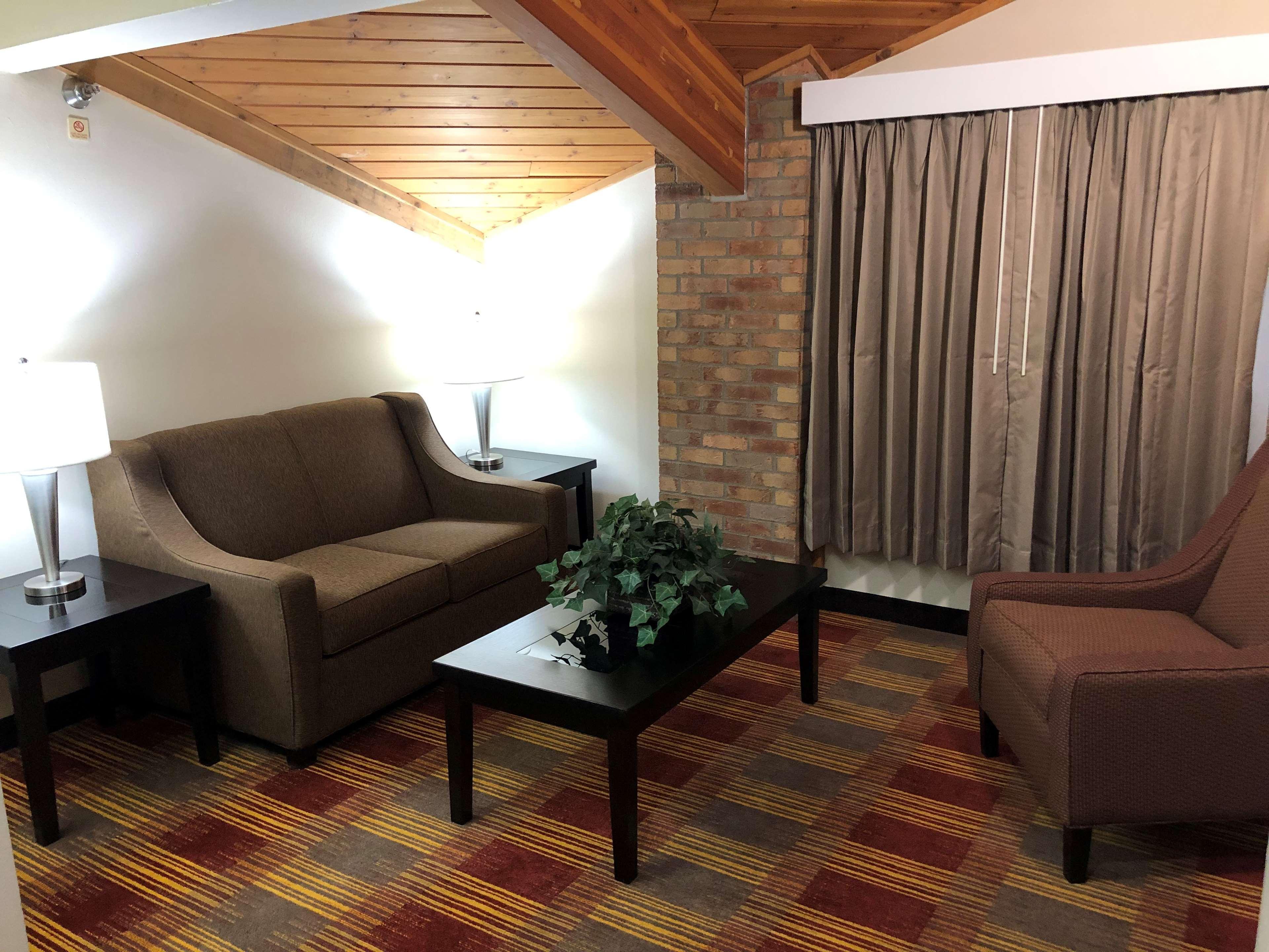 Best Western Lakewood Inn Гіброн Екстер'єр фото