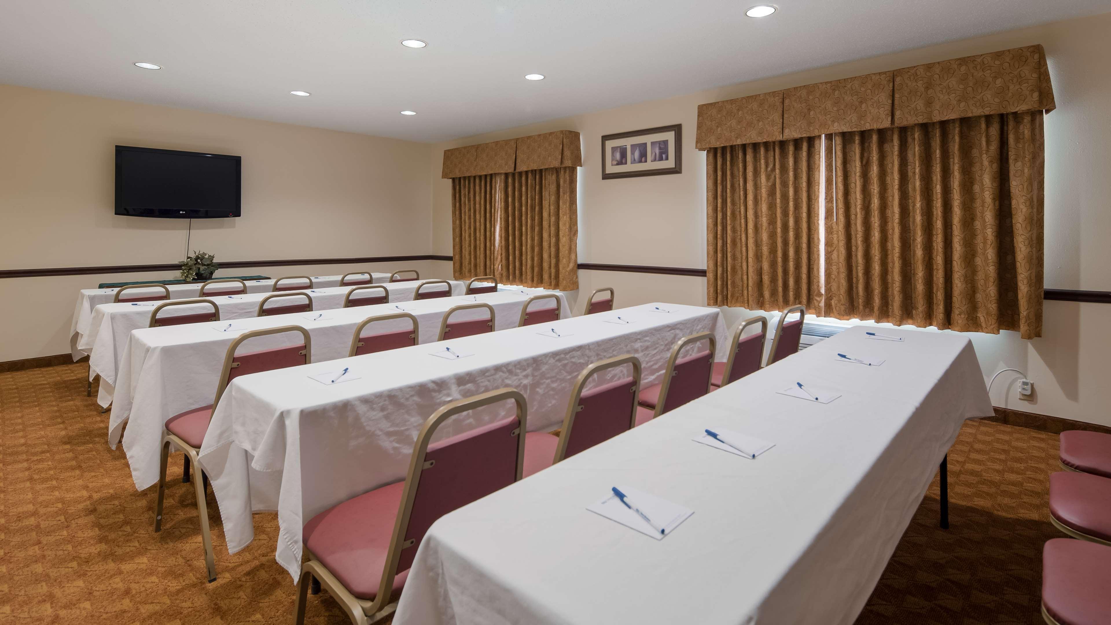 Best Western Lakewood Inn Гіброн Екстер'єр фото