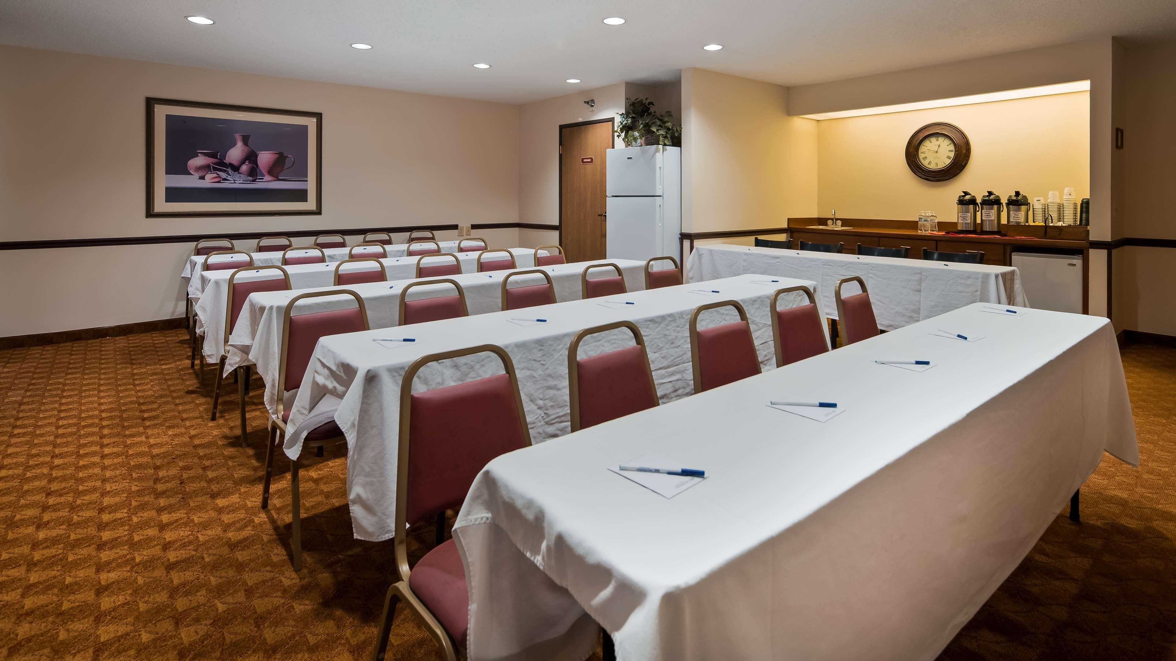 Best Western Lakewood Inn Гіброн Екстер'єр фото