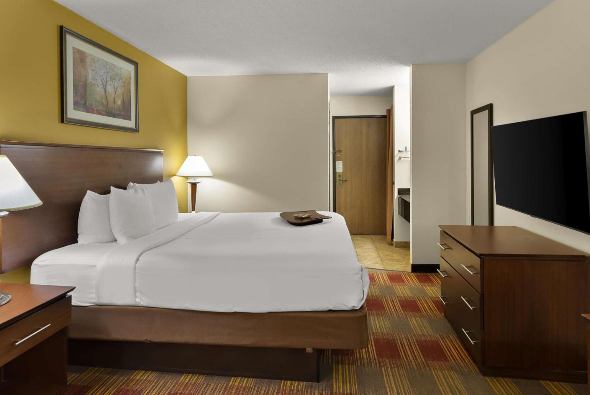Best Western Lakewood Inn Гіброн Екстер'єр фото