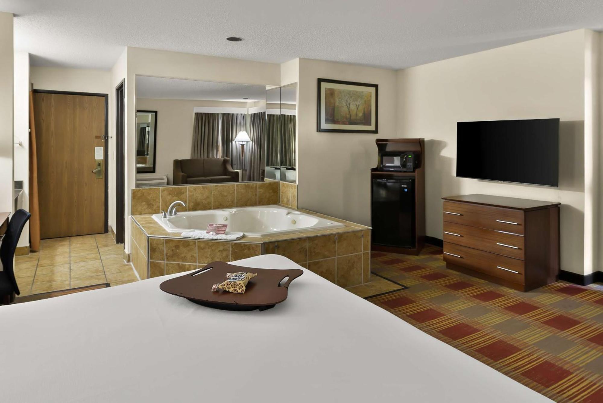 Best Western Lakewood Inn Гіброн Екстер'єр фото