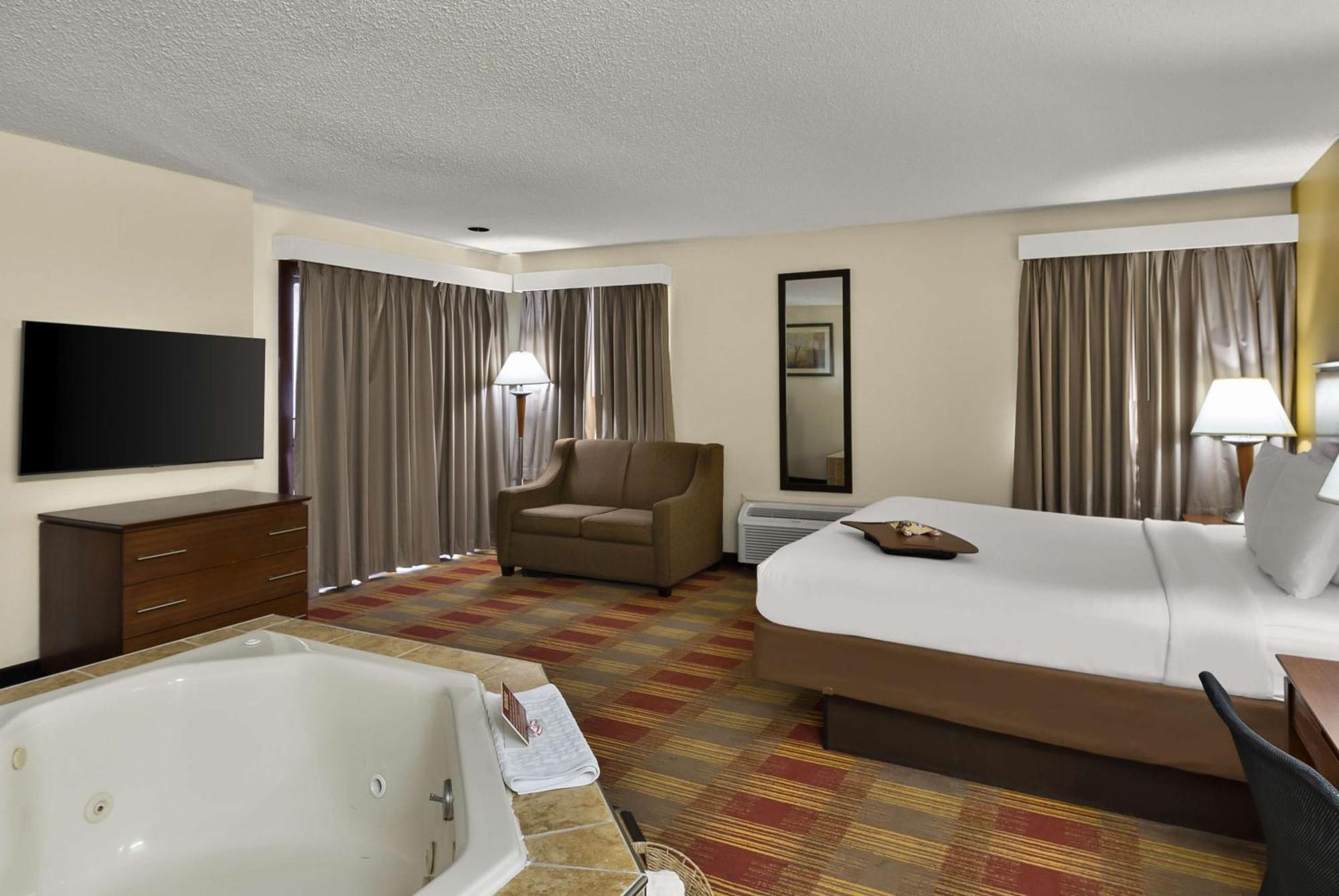 Best Western Lakewood Inn Гіброн Екстер'єр фото