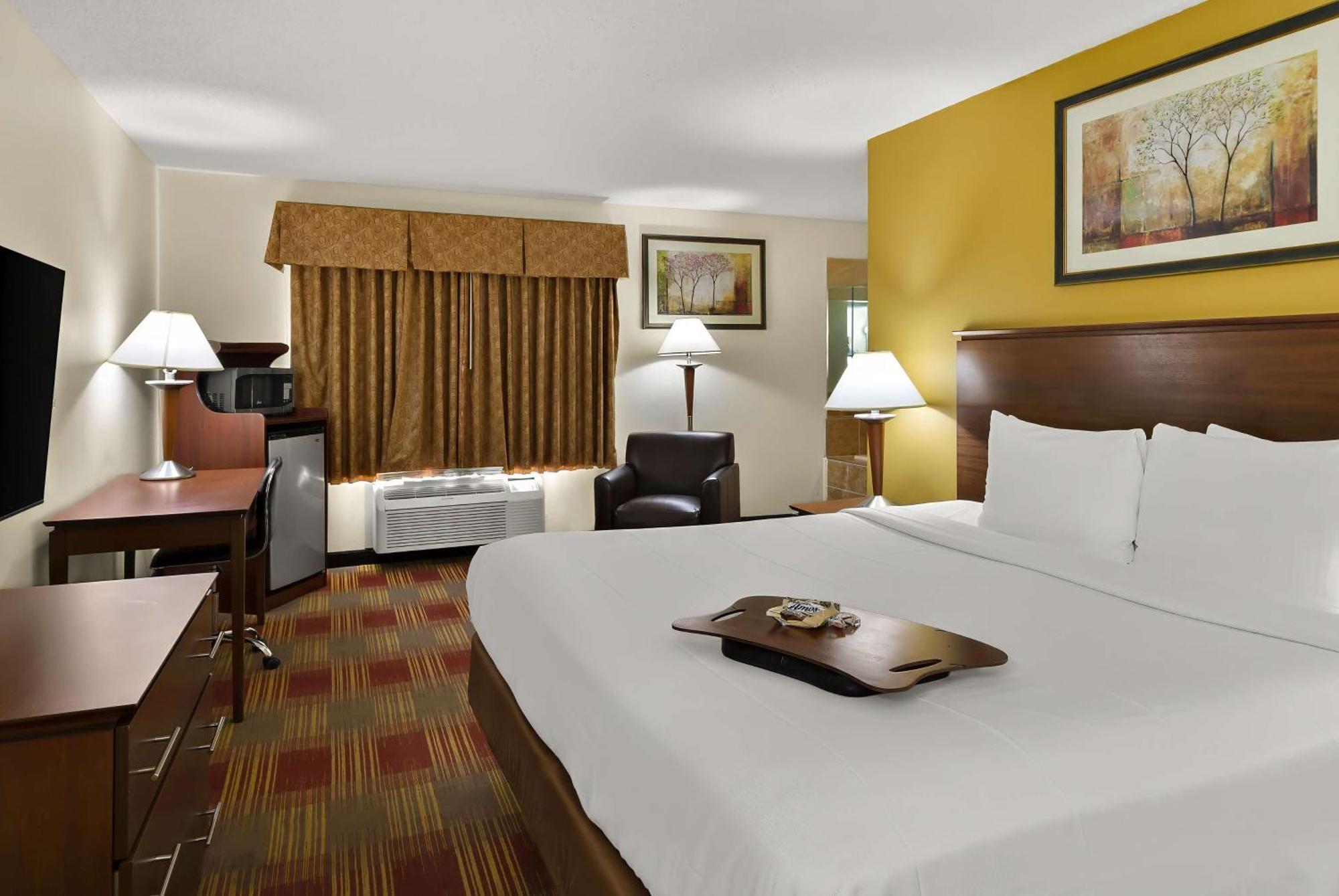 Best Western Lakewood Inn Гіброн Екстер'єр фото