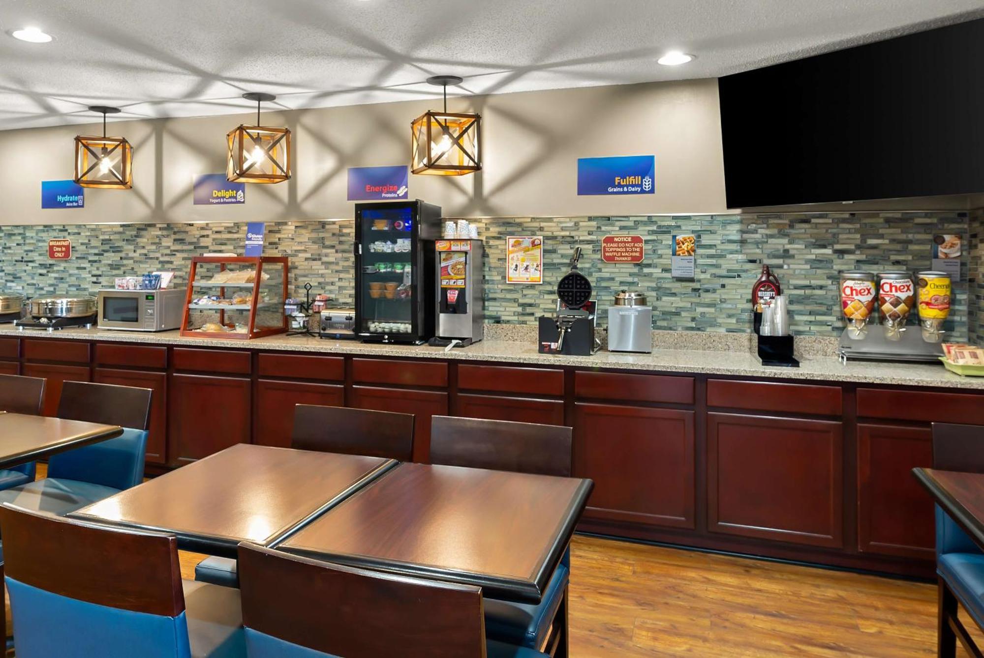 Best Western Lakewood Inn Гіброн Екстер'єр фото