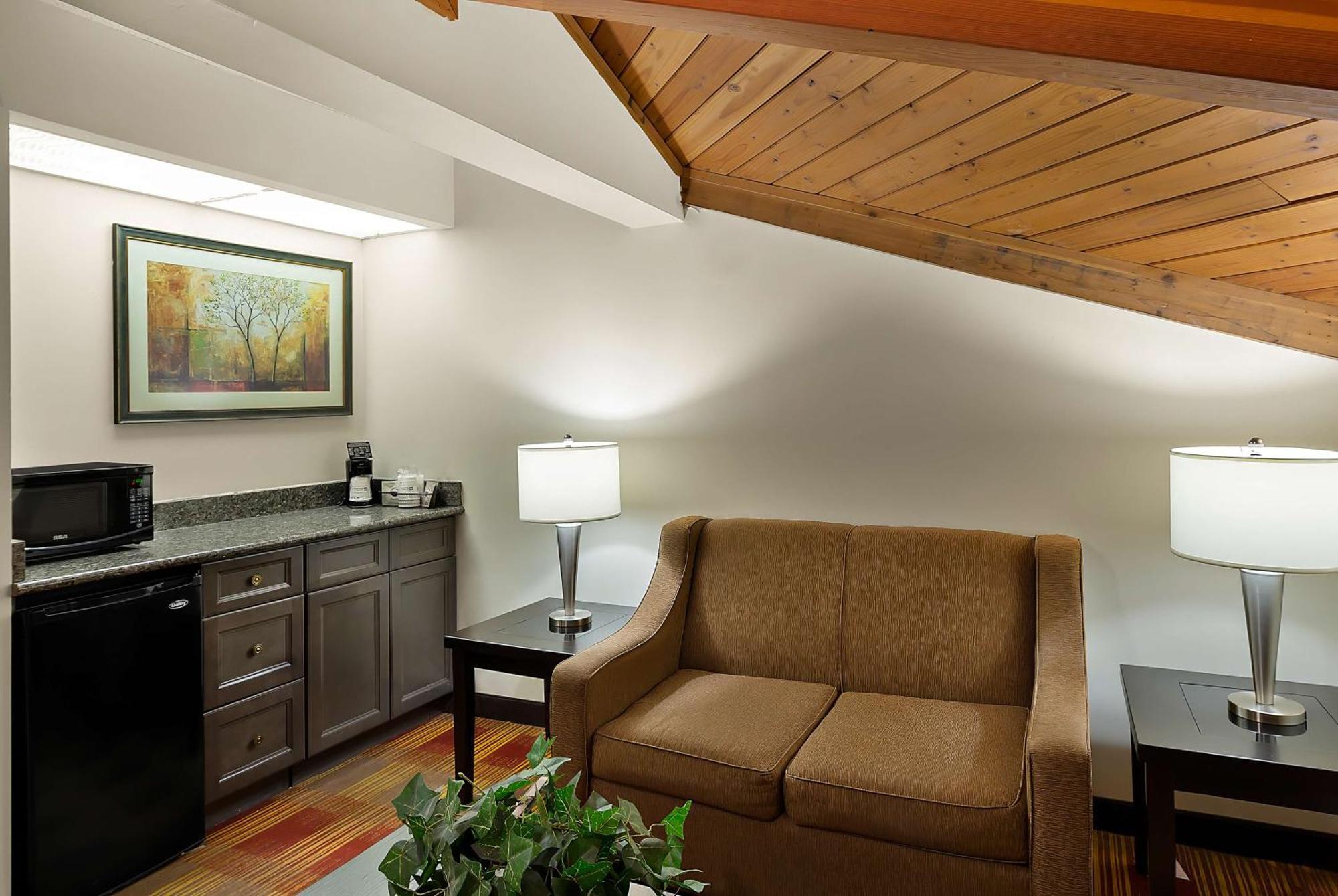 Best Western Lakewood Inn Гіброн Екстер'єр фото