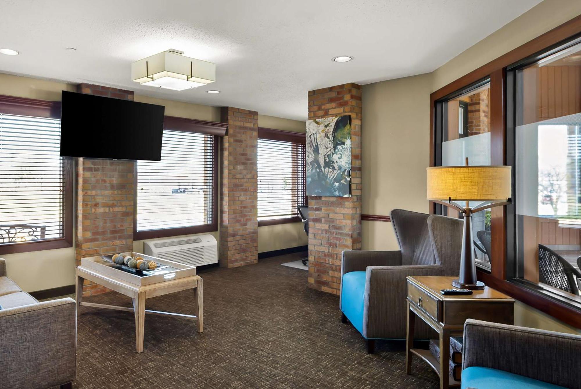 Best Western Lakewood Inn Гіброн Екстер'єр фото